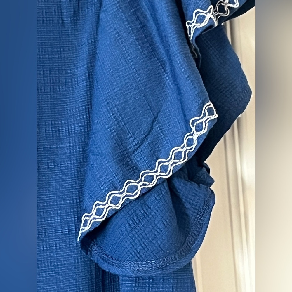 Max Studio Royal Blue Blouse with White Accents Ruffle Sleeve Size 1X - Picture 2 of 15